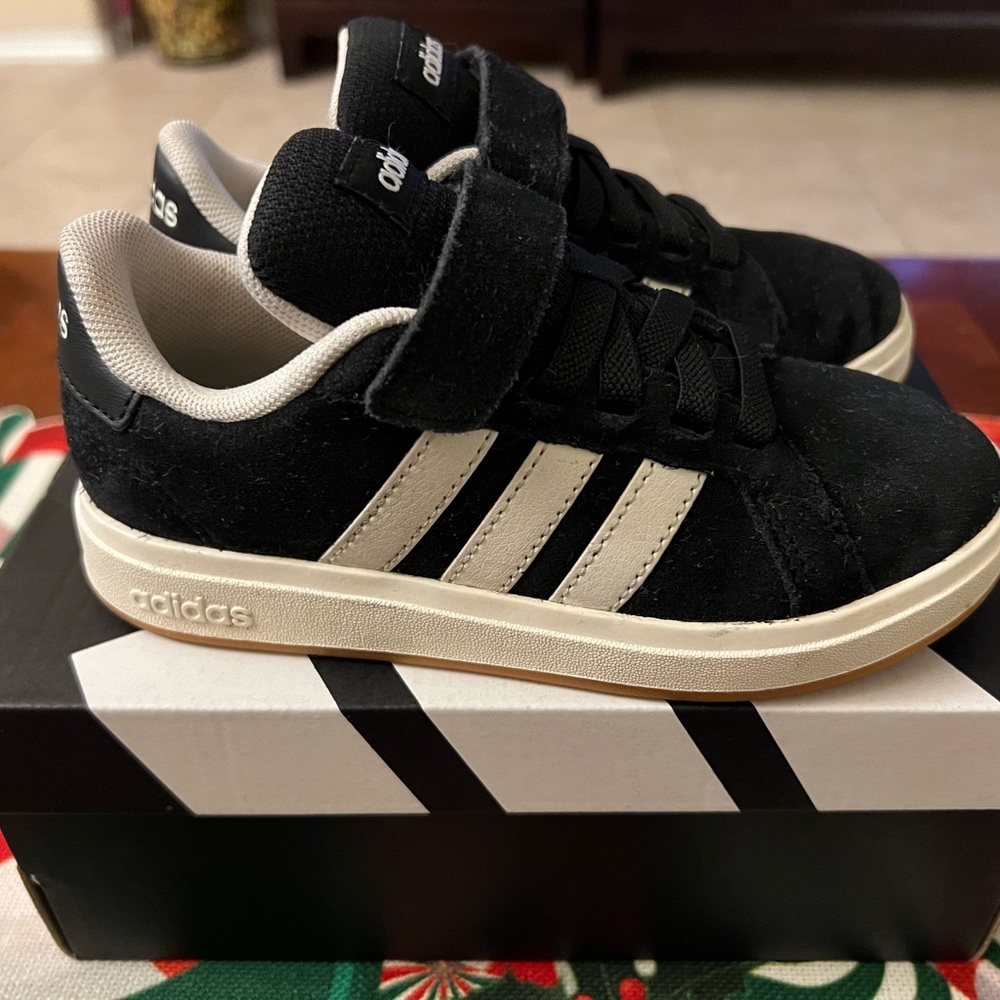 Adidas Grand Court 00s Suede Sneakers